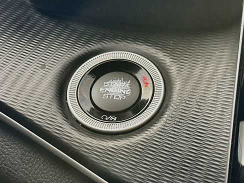 Certified 2023 Jeep Grand Cherokee Altitude AWD/4WD image 23