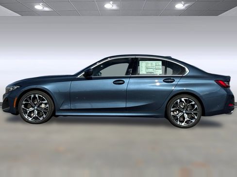 New 2026 BMW 330i Sedan w/ Premium Package RWD image 2