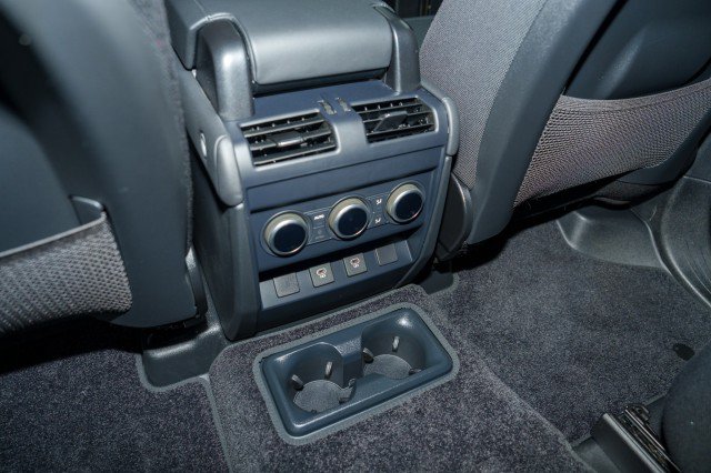 Used 2025 Land Rover Defender 130 X AWD/4WD image 19