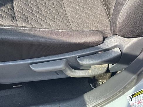 Used 2023 Nissan Kicks SV FWD image 27