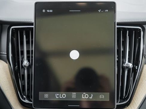 New 2026 Volvo XC60 B5 Ultra w/ Protection Package Premier image 23