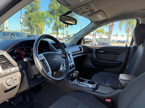 Used 2016 GMC Acadia SLE image 15