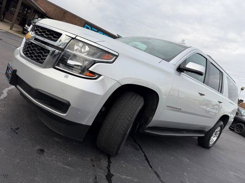 Used 2019 Chevrolet Suburban LT AWD/4WD image 57