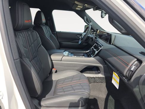 New 2026 Nissan Armada PRO-4X w/ Captain's Chari Seat Package image 15