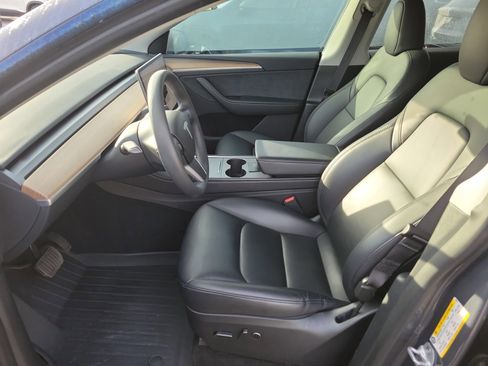 Used 2023 Tesla Model Y Long Range image 23