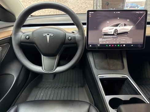 Used 2023 Tesla Model 3 Standard Range image 16