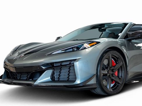 Used 2024 Chevrolet Corvette Z06 w/ Z07 Performance Package image 15