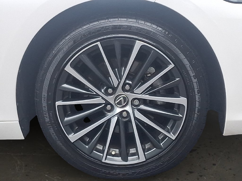 Certified 2025 Lexus ES 350 w/ Premium Package FWD image 9
