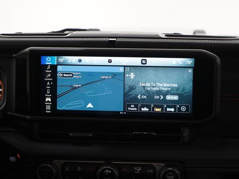 Used 2024 Jeep Wrangler Unlimited Rubicon image 16