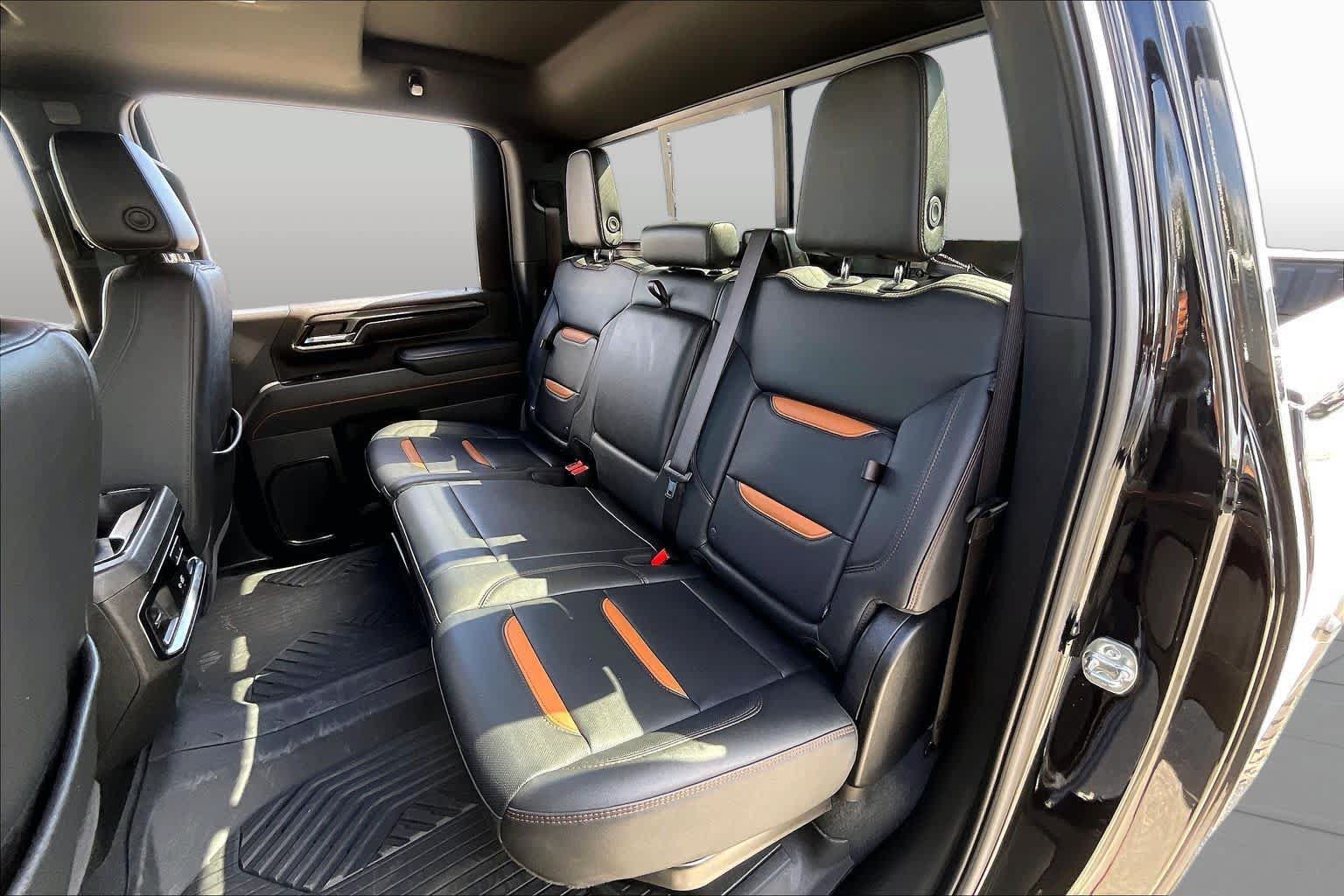 Used 2025 GMC Sierra 3500 AT4 w/ AT4 Premium Plus Package AWD/4WD image 20