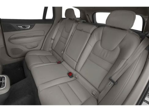 Used 2026 Volvo V60 B5 Cross Country Ultra w/ Climate Package AWD/4WD image 12