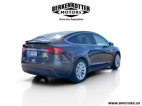 Used 2017 Tesla Model X 75D image 3