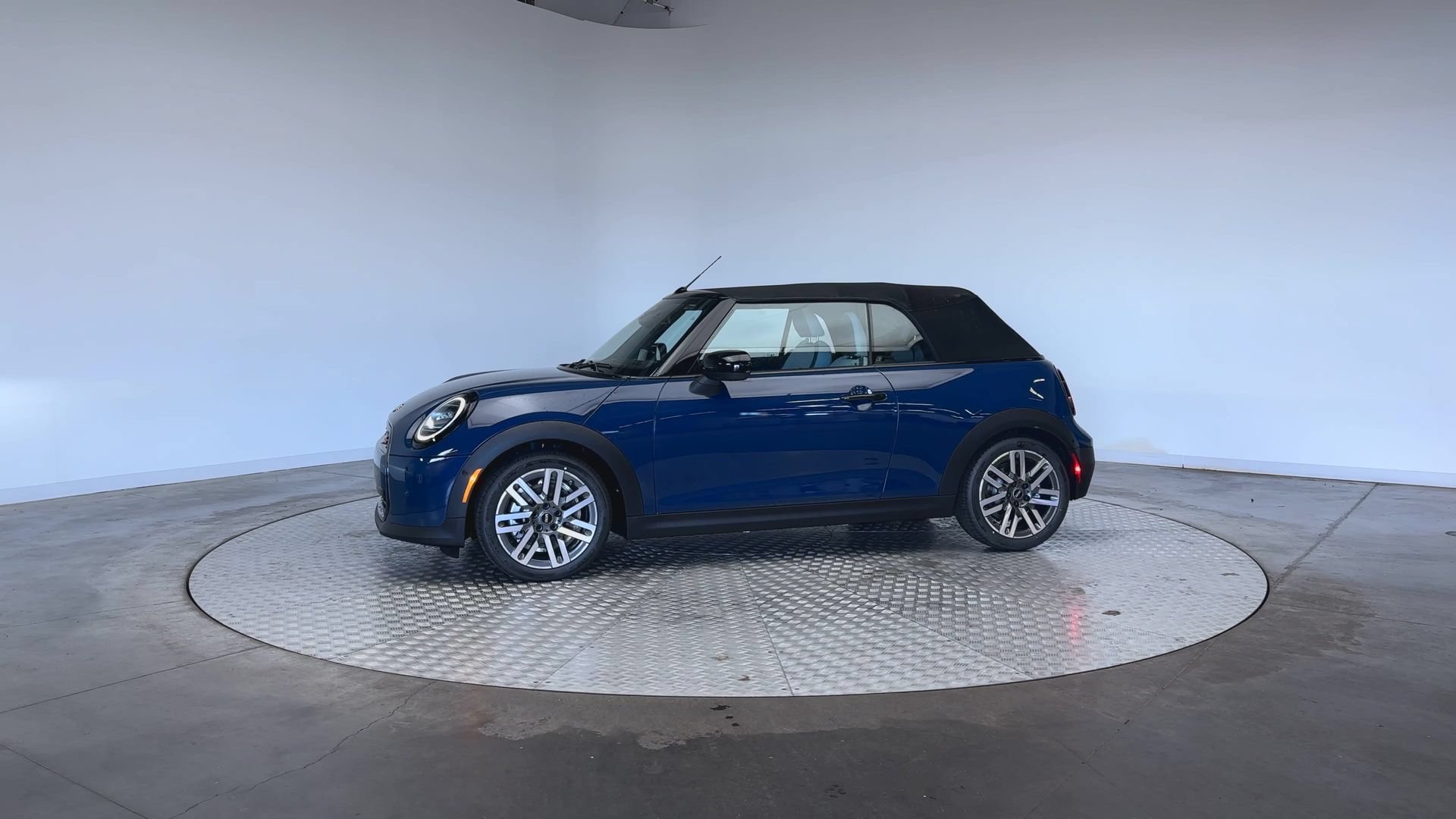 Certified 2026 MINI Cooper S FWD image 5