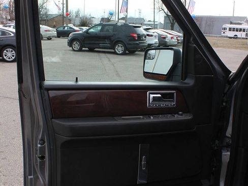 Used 2013 Lincoln Navigator 4WD w/ HD Trailer Tow Pkg image 9