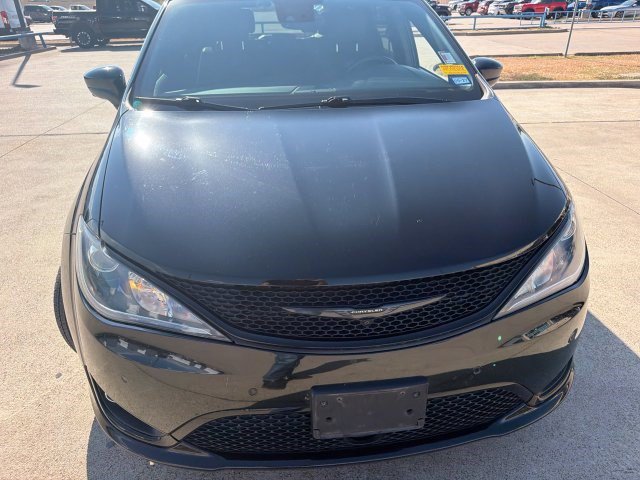 Used 2019 Chrysler Pacifica Touring-L Plus w/ Advanced Safetytec Group FWD image 20