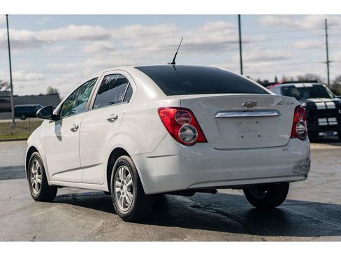 Used 2014 Chevrolet Sonic LT image 3