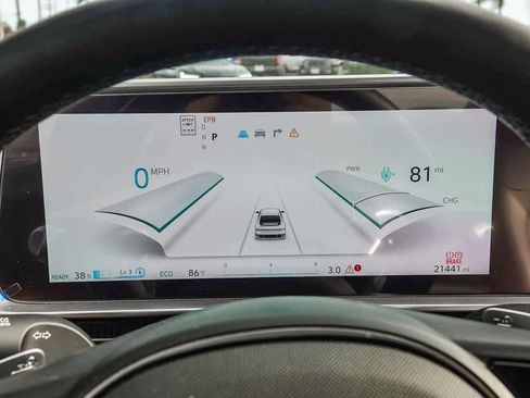 Used 2024 Hyundai Ioniq 6 Limited image 25