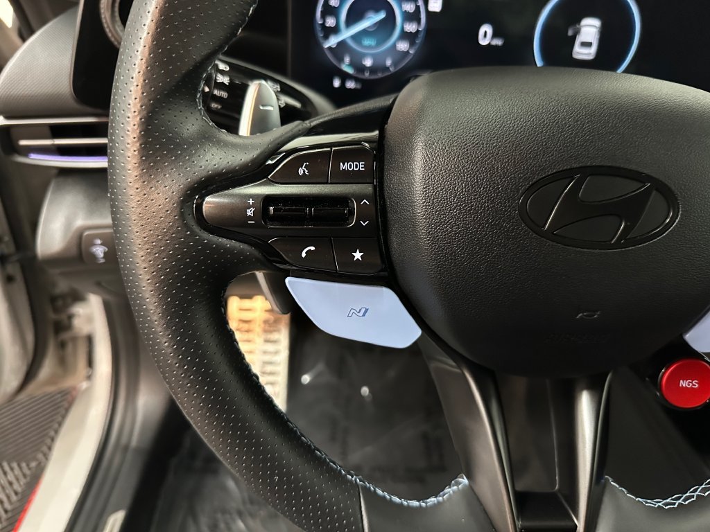 Used 2025 Hyundai Elantra N FWD image 15