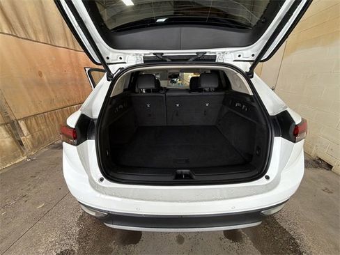 Certified 2023 Buick Envision Essence image 24