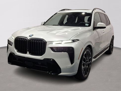 Used 2024 BMW X7 xDrive40i w/ M Sport Package image 1