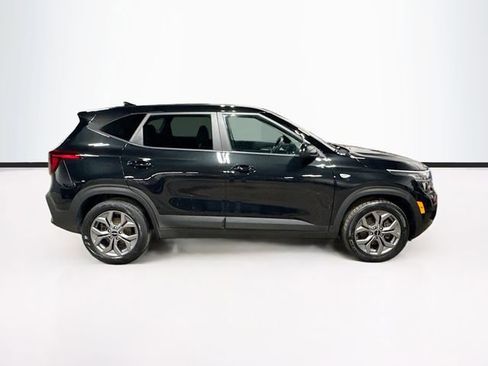 Used 2024 Kia Seltos LX AWD/4WD image 8