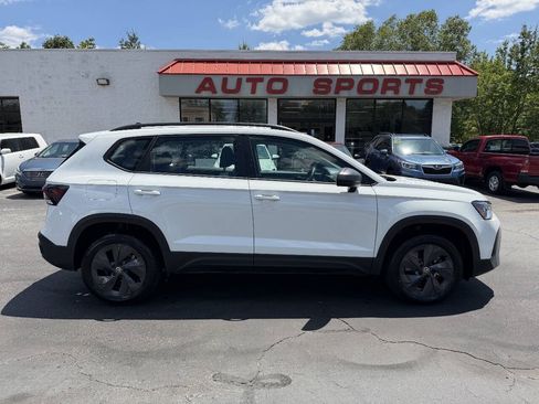Used 2025 Volkswagen Taos S FWD image 4