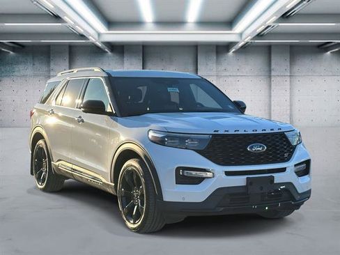 Used 2023 Ford Explorer ST w/ Equipment Group 401A image 2