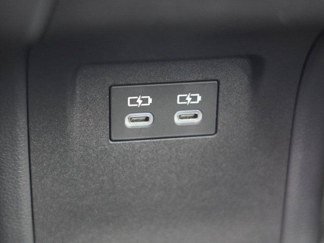 Certified 2024 Toyota Prius XLE FWD image 36