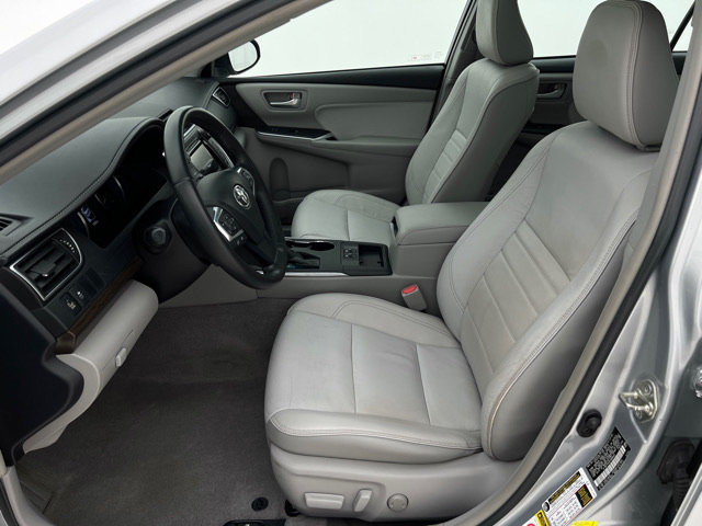Used 2015 Toyota Camry XLE w/ Moonroof Package FWD image 11