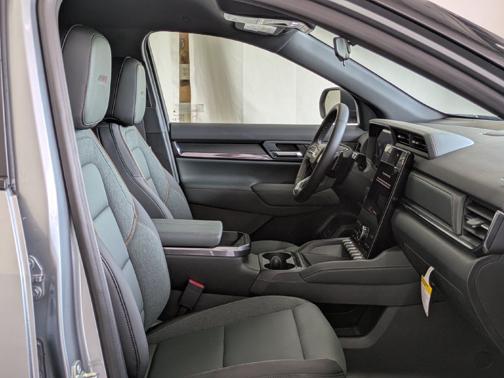 New 2026 GMC Terrain AT4 AWD/4WD image 37
