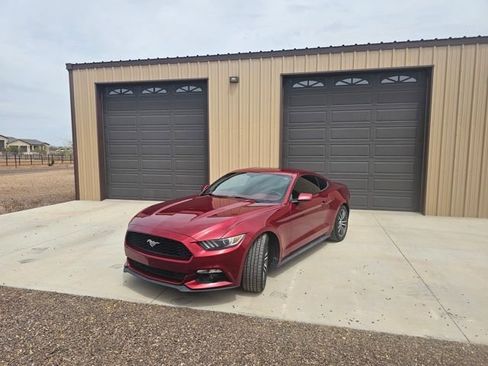 Used 2016 Ford Mustang Coupe RWD image 14