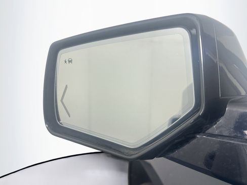 Used 2020 Chevrolet Tahoe LT w/ Luxury Package image 16