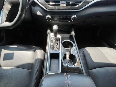 Used 2023 Nissan Altima 2.5 SR w/ SR Premium Package FWD image 3