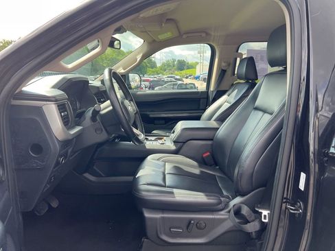 Used 2024 Ford Expedition XLT AWD/4WD image 6
