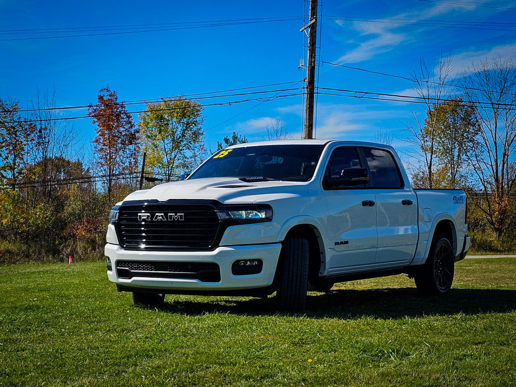 Used 2025 RAM 1500 Laramie w/ Night Edition AWD/4WD image 9