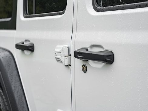 Used 2024 Jeep Wrangler Sport S image 27