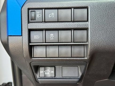 Used 2025 Toyota Tacoma TRD Off-Road AWD/4WD image 28