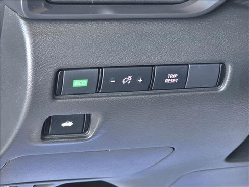 Used 2023 Nissan Sentra S image 7