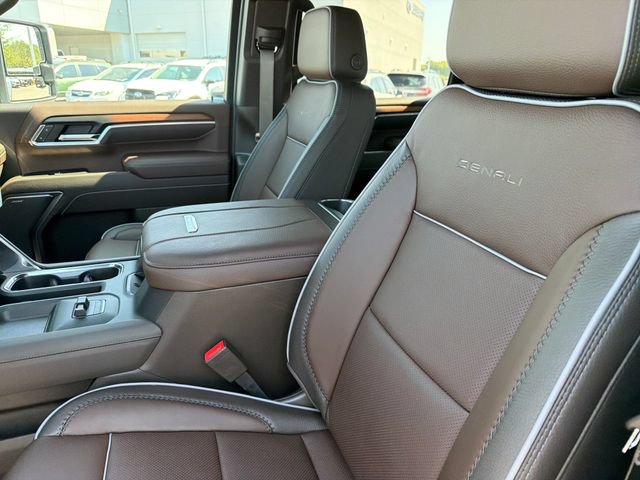 New 2026 GMC Sierra 3500 Denali w/ Denali Reserve Package AWD/4WD image 19