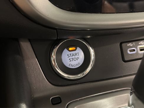 Used 2024 Nissan Murano SV AWD/4WD image 33