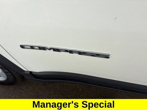 Used 2020 Jeep Compass Latitude w/ Cold Weather Group AWD/4WD image 47