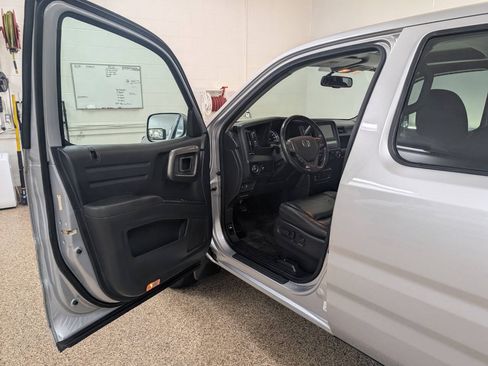 Used 2013 Honda Ridgeline RTL image 6