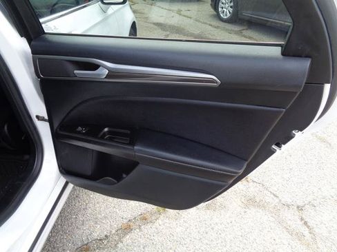 Used 2020 Ford Fusion SEL FWD image 13