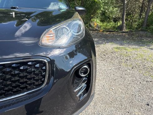 Used 2019 Kia Sportage LX AWD/4WD image 3