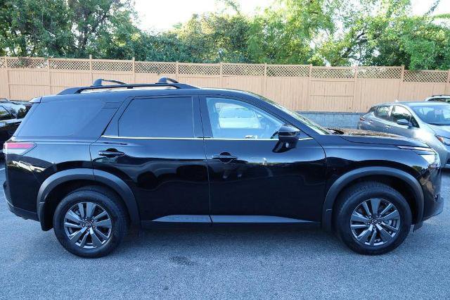 Certified 2025 Nissan Pathfinder SV AWD/4WD image 5