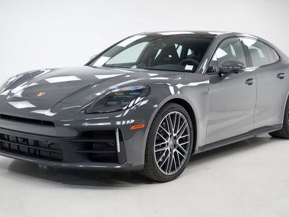 New 2025 Porsche Panamera 4