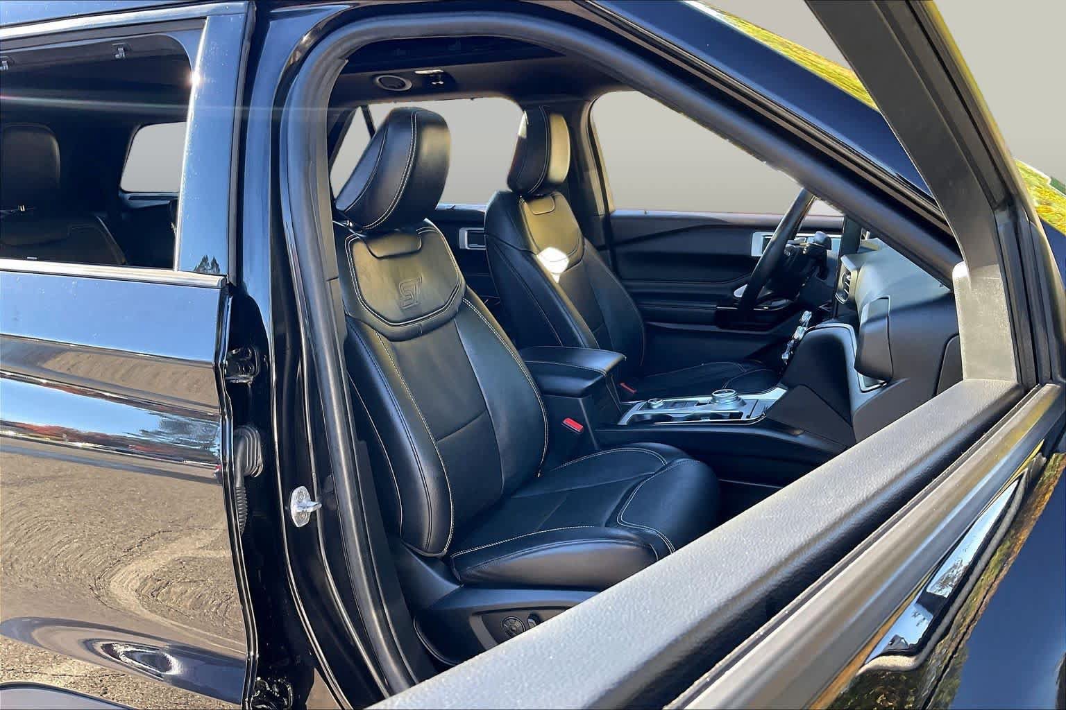 Used 2021 Ford Explorer ST w/ Equipment Group 401A AWD/4WD image 8