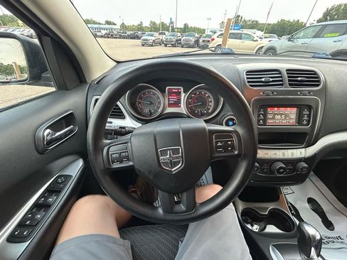 Used 2012 Dodge Journey FWD image 27