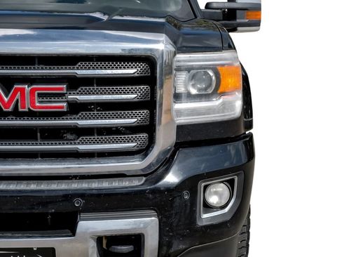 Used 2017 GMC Sierra 2500 SLT w/ All Terrain HD Package AWD/4WD image 51