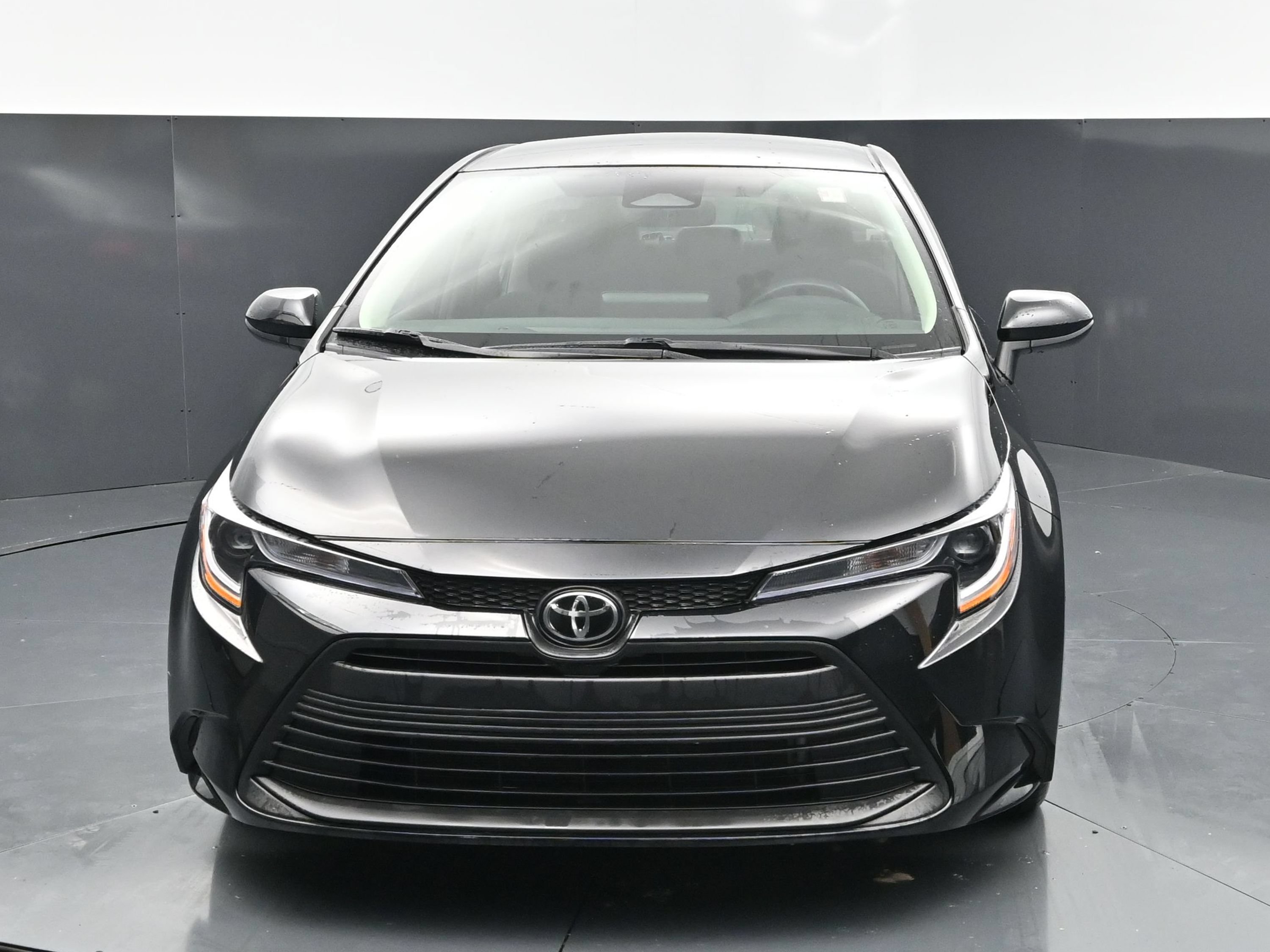 Used 2026 Toyota Corolla LE FWD image 8